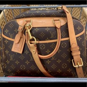 Louis Vuitton Deauville with Shoulder Strap!